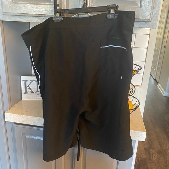 Men’s Old Navy Swim Shorts - Picture 2 of 7